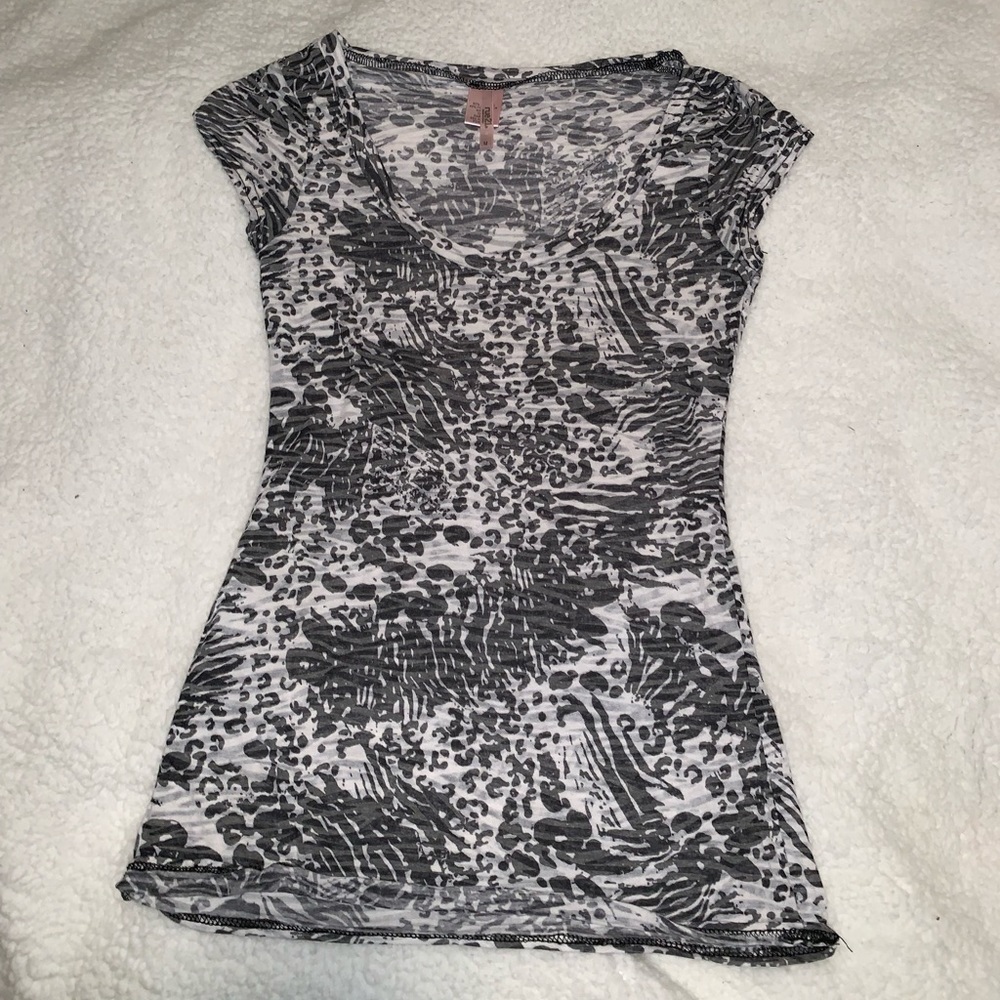 Rue 21 shirt